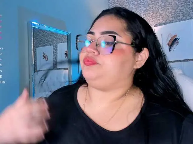 yummylaylax – webcam model profile photo Image 15