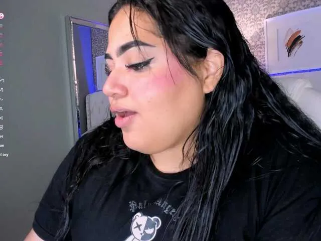 yummylaylax – webcam model profile photo Image 19