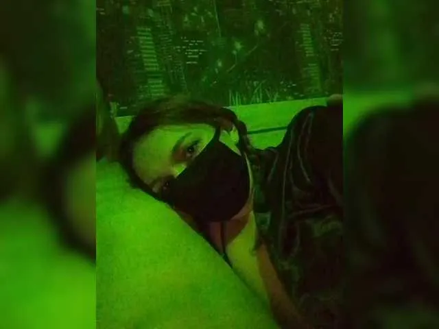 naughty_babe000 – webcam model profile photo Image 2