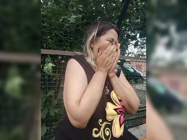 Likachkaa – webcam model profile photo Image 7