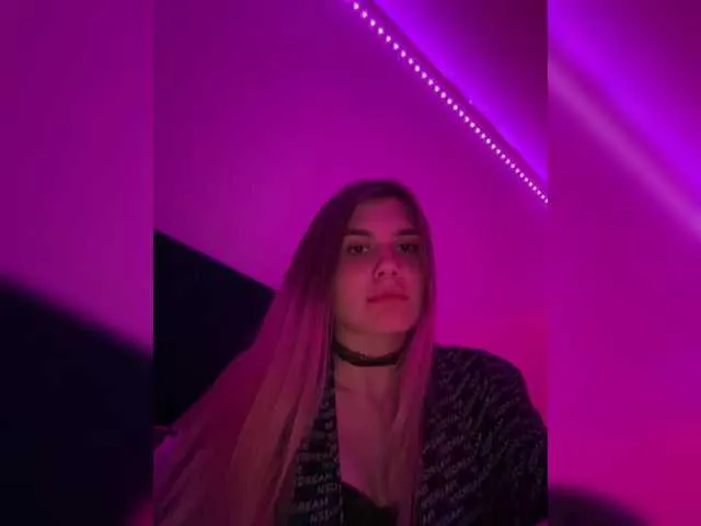 Princess-Dia – webcam model profile photo Image 2