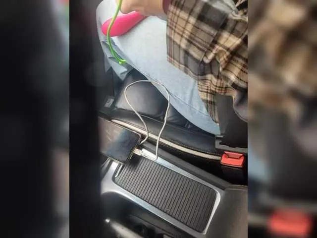 onetimeandforev3r – webcam model profile photo Image 11