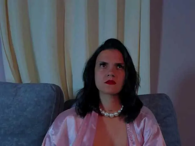 miss_juliaa – webcam model profile photo Image 7