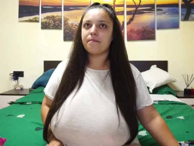 babyhuelix – webcam model profile photo Image 4