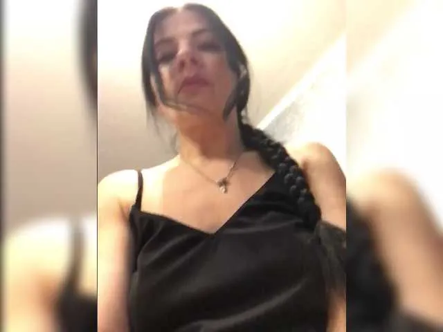 tassiarauj – webcam model profile photo Image 4