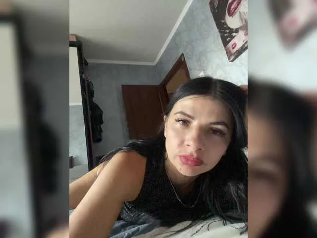 tassiarauj – webcam model profile photo Image 7