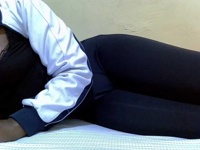 bunnydollstella – webcam model profile photo Image 5
