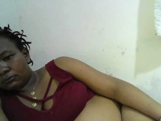 LinaTwins – webcam model profile photo Image 7