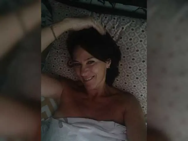 Likachkaa – webcam model profile photo Image 4