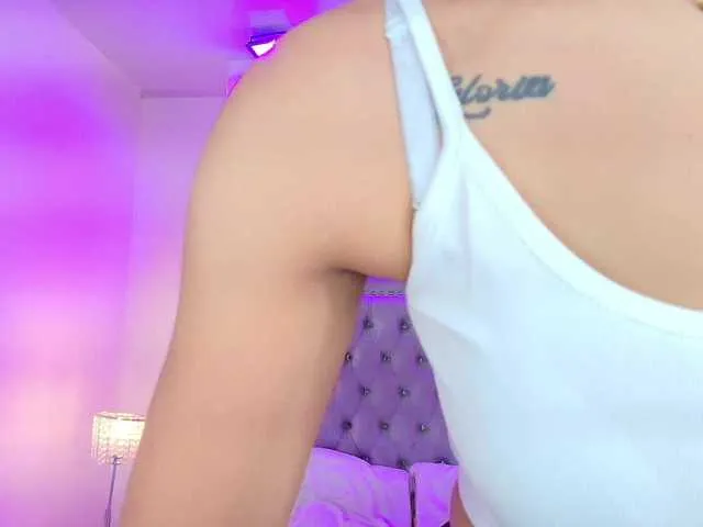 vixenvictoriaa – webcam model profile photo Image 17