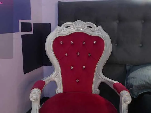 Lorablu – webcam model profile photo Image 3