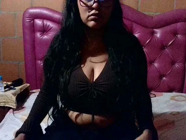 matildamoist – webcam model profile photo Image 3