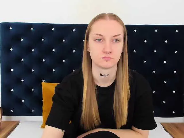AlexaKisses Image 2