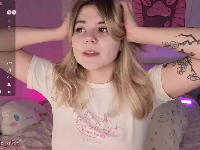 Alice-teaseee Image 13