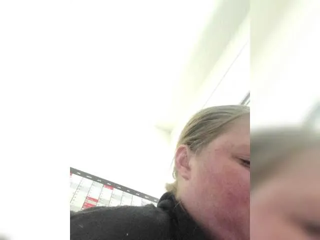 diffgirls1-1 – webcam model profile photo Image 11