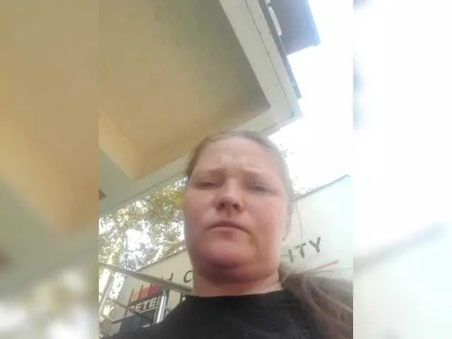 diffgirls1-1 – webcam model profile photo Image 19