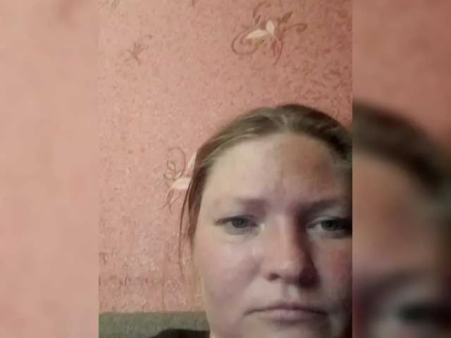 diffgirls1-1 – webcam model profile photo Image 4