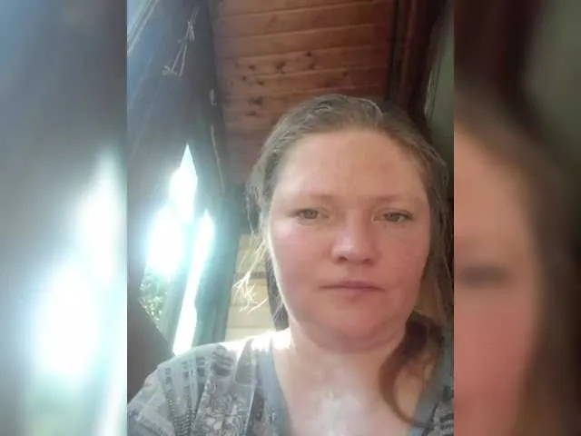 diffgirls1-1 – webcam model profile photo Image 7