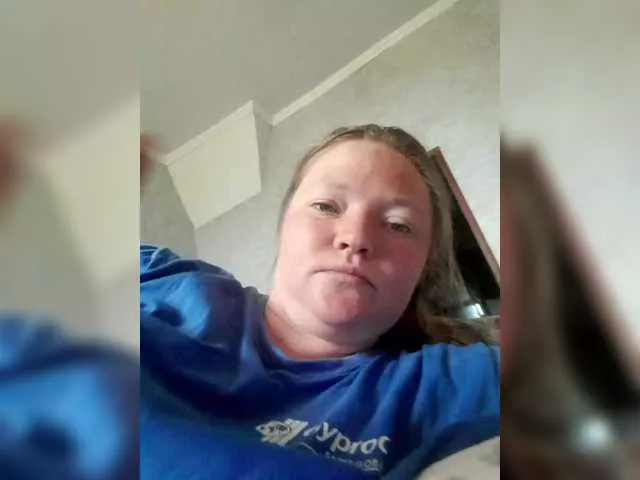 diffgirls1-1 – webcam model profile photo Image 9