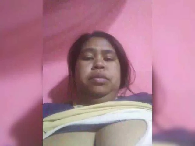MinniMia – webcam model profile photo Image 18