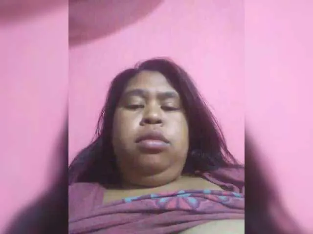 MinniMia – webcam model profile photo Image 3