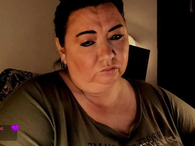 diffgirls1-1 – webcam model profile photo Image 11