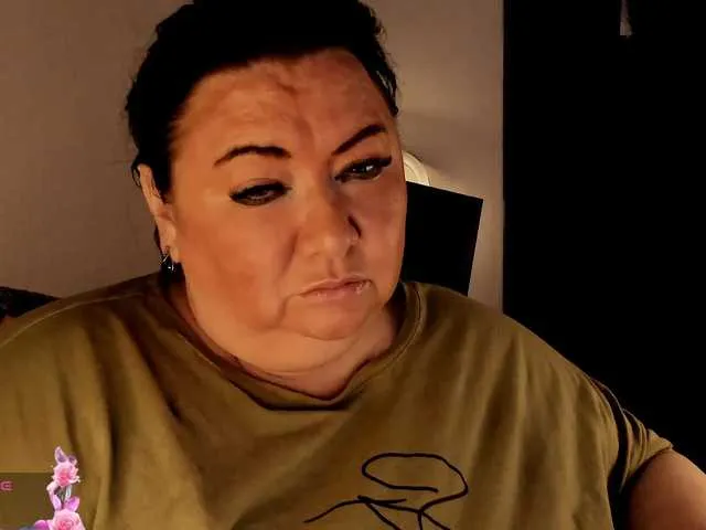 diffgirls1-1 – webcam model profile photo Image 13