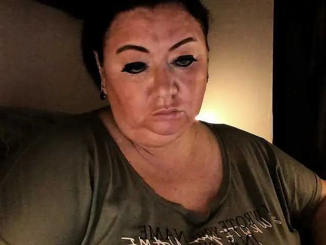 diffgirls1-1 – webcam model profile photo Image 16