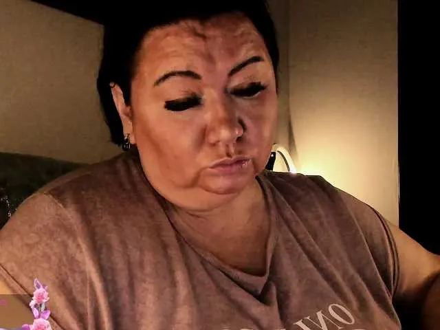 diffgirls1-1 – webcam model profile photo Image 18