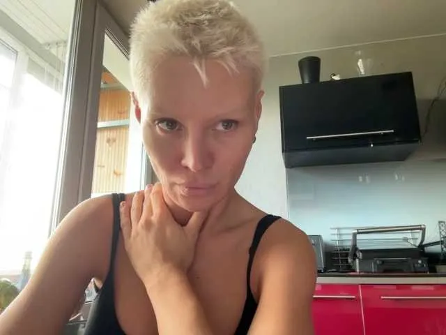 Alisa-Fox Image 2