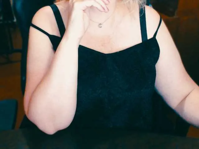 wet_xxpussy55 – webcam model profile photo Image 7