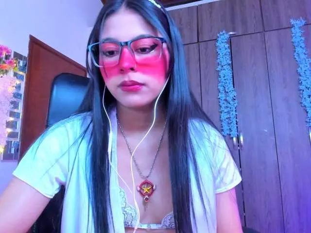 glossybabe_ – webcam model profile photo Image 4