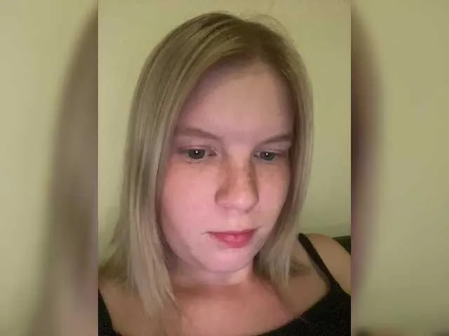 babyhuelix – webcam model profile photo Image 17