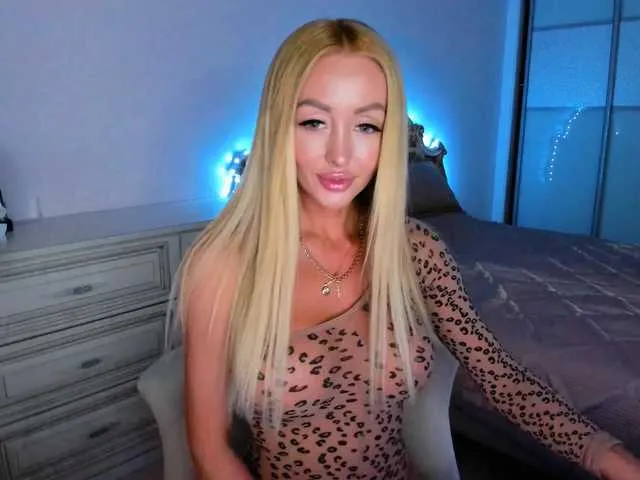 AmeliaBlond Image 6