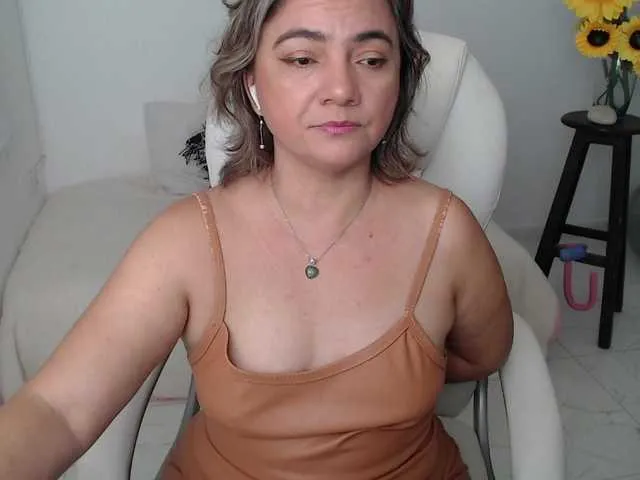 ana-milf Image 3