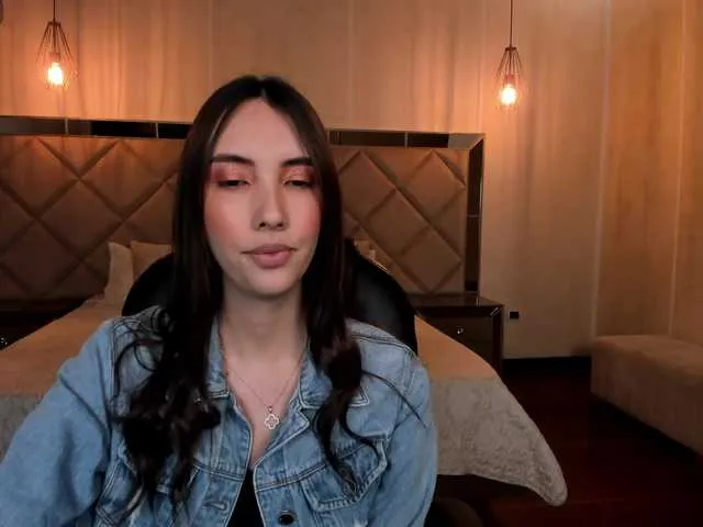 AlexisGrays – webcam model profile photo Image 16