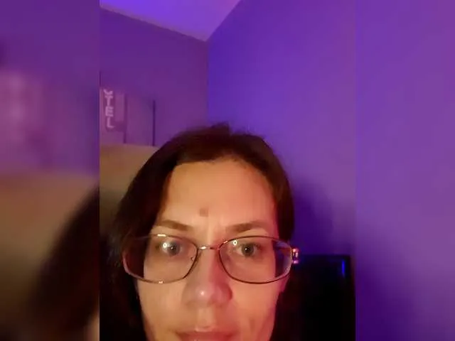 kora__65 – webcam model profile photo Image 13