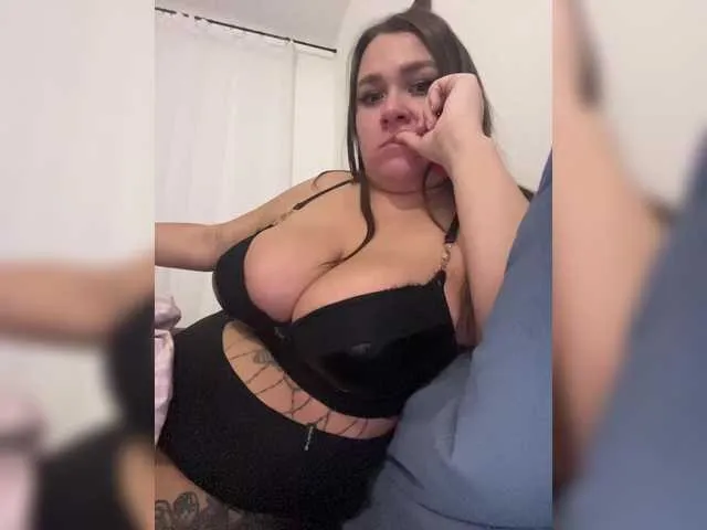 diffgirls1-1 – webcam model profile photo Image 8