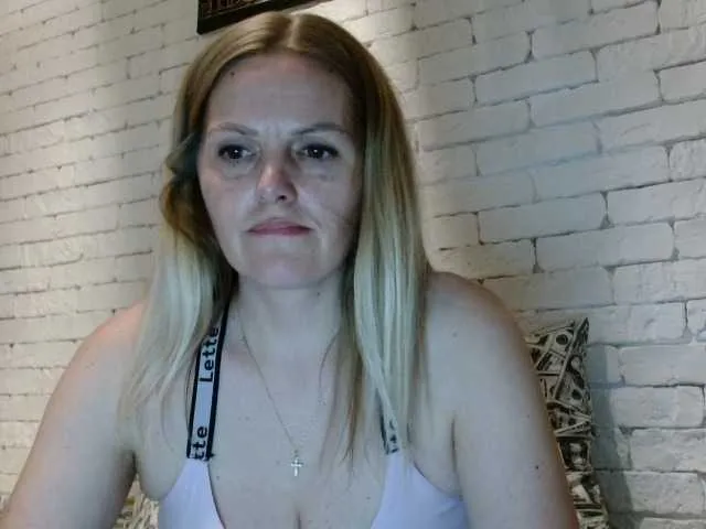 aberachmackay – webcam model profile photo Image 16