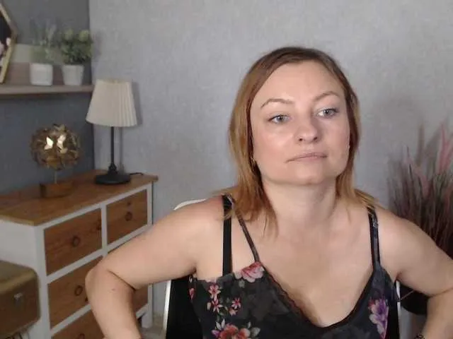 mikka_ela – webcam model profile photo Image 6
