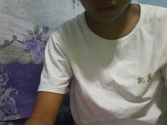 santi_xximo – webcam model profile photo Image 19