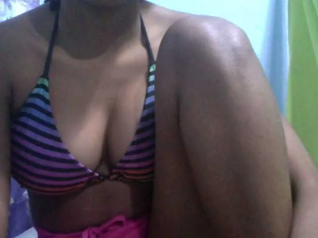 santi_xximo – webcam model profile photo Image 6