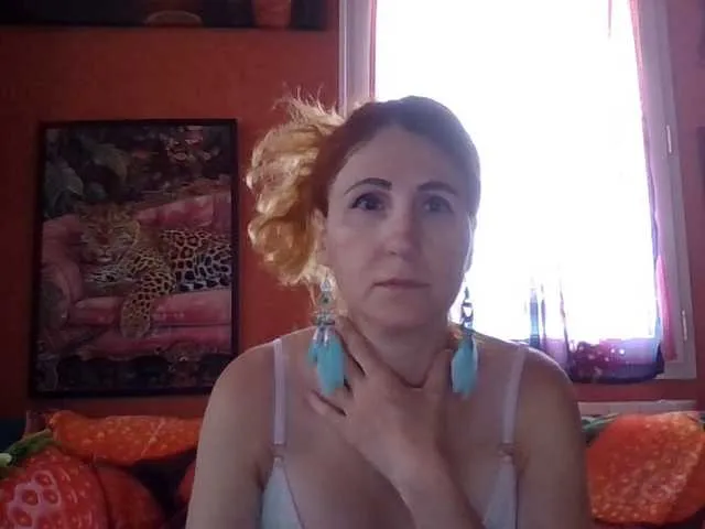WhoreRobot – webcam model profile photo Image 4