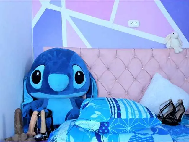 xunybany – webcam model profile photo Image 3