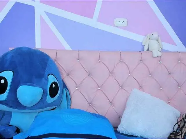 xunybany – webcam model profile photo Image 7