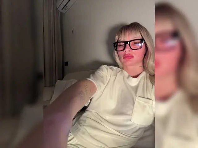 MiaTonyy – webcam model profile photo Image 4