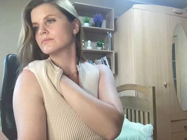 charlottegotit – webcam model profile photo Image 14