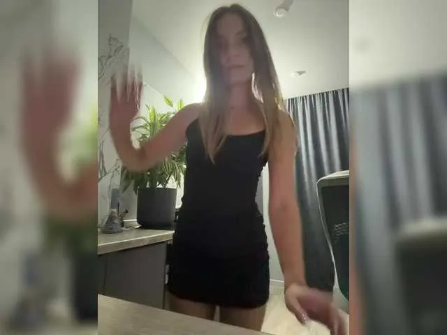miss_juliaa – webcam model profile photo Image 12