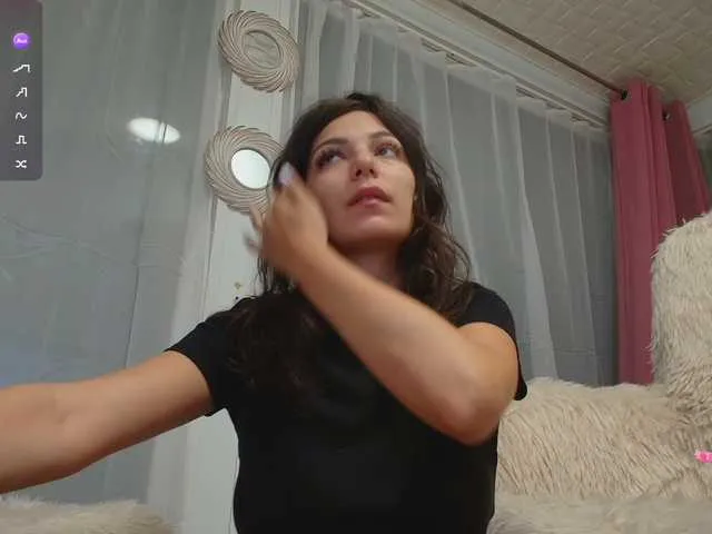 diffgirls1-1 – webcam model profile photo Image 13