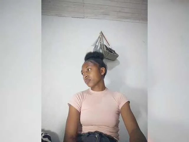 natasha_harpper – webcam model profile photo Image 6